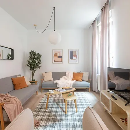 Park By Aston * Bilbao